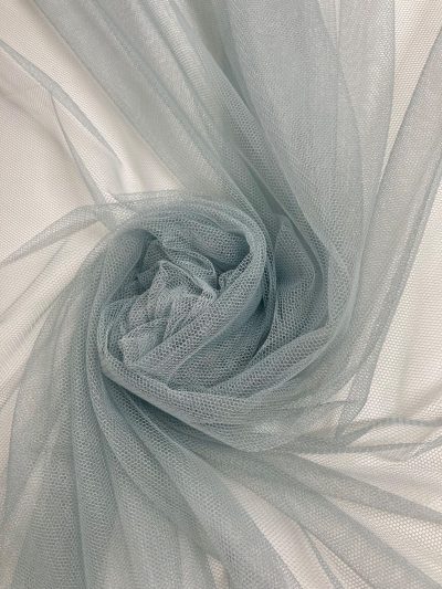 Tul Suave Caído Azul Verdoso Empolvado