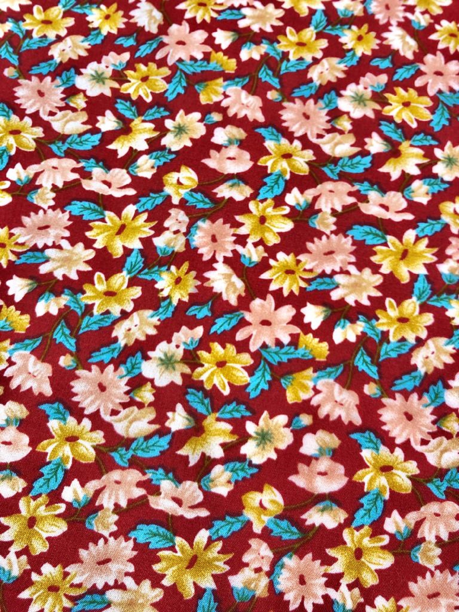 Viscosa f.burdeos estampado flores