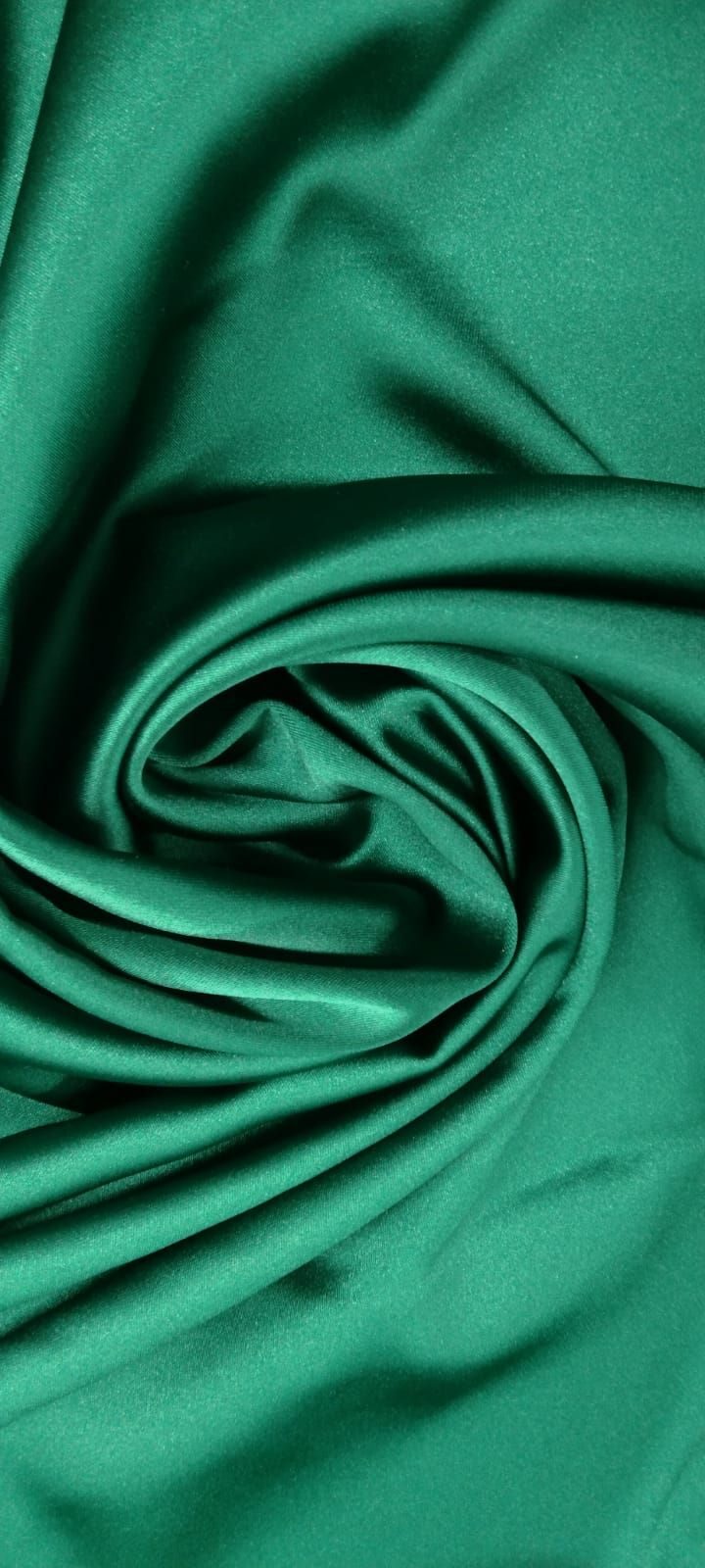 Crepe Satén Natalia Verde Botella