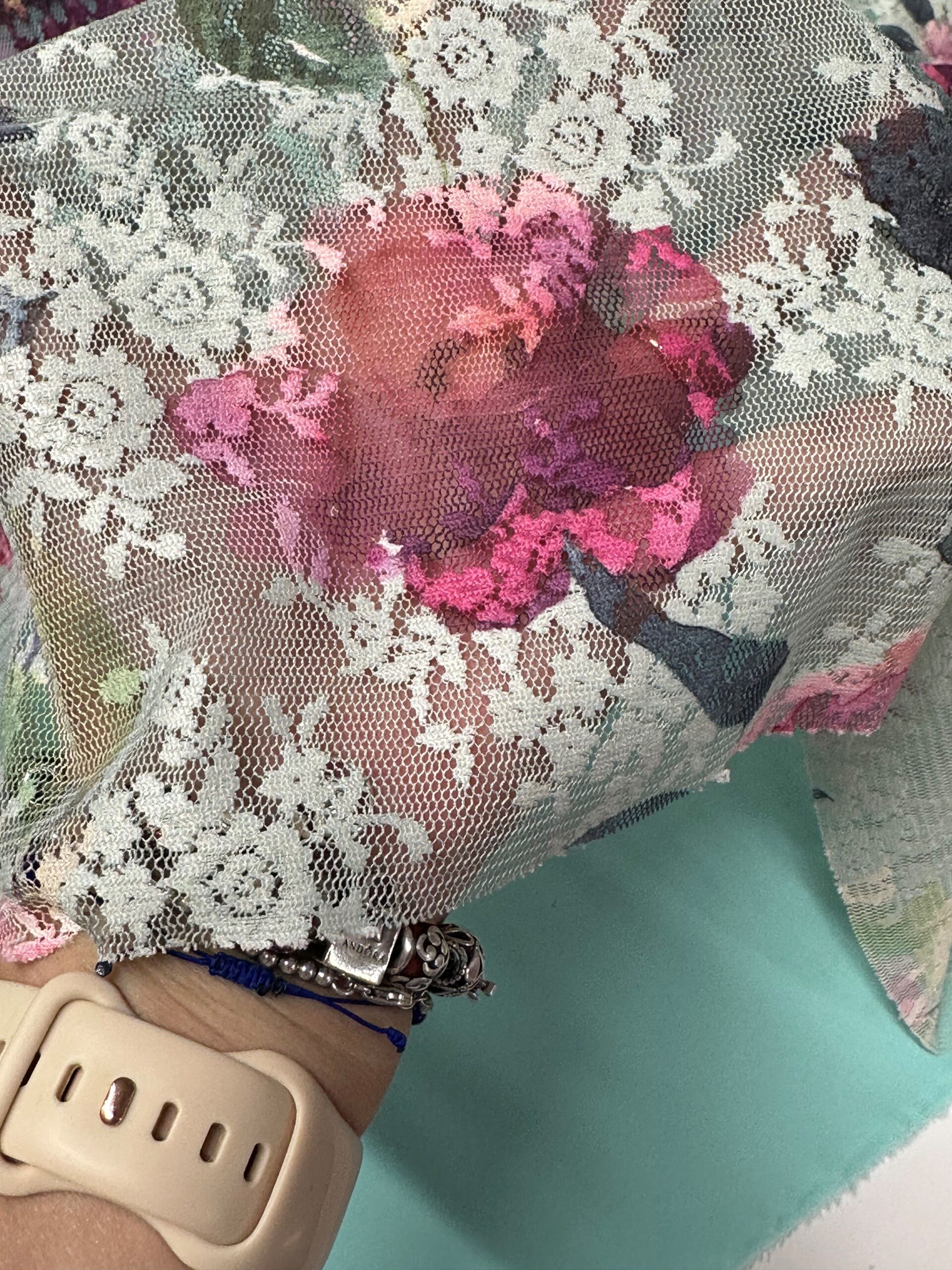 Encaje estampado flores fuxia