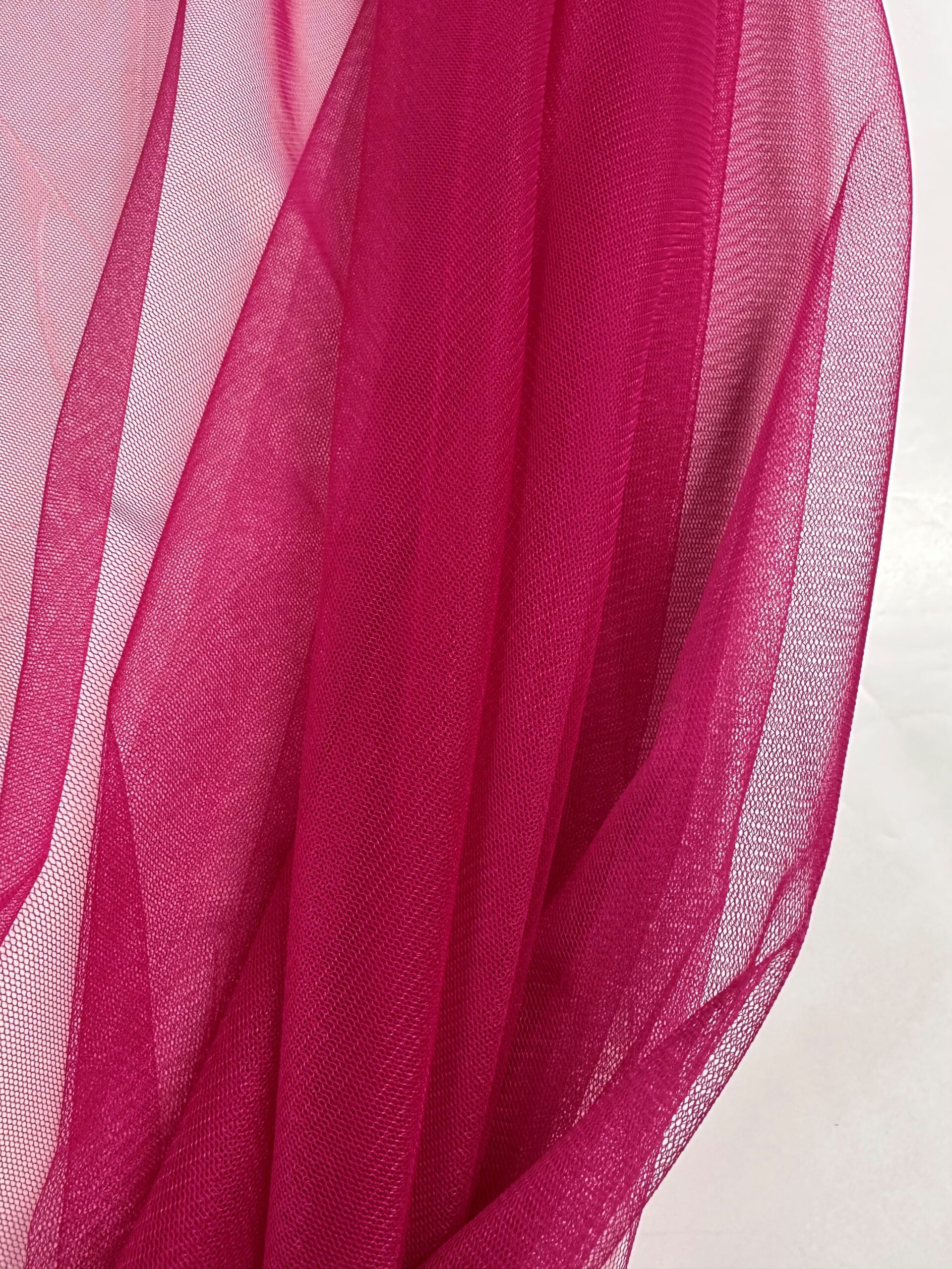 Tul Suave Caído fucsia