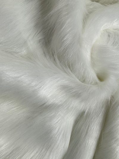 Pelo fantasía blanco