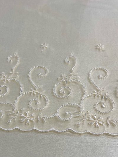 Organza bordada Espiral beig
