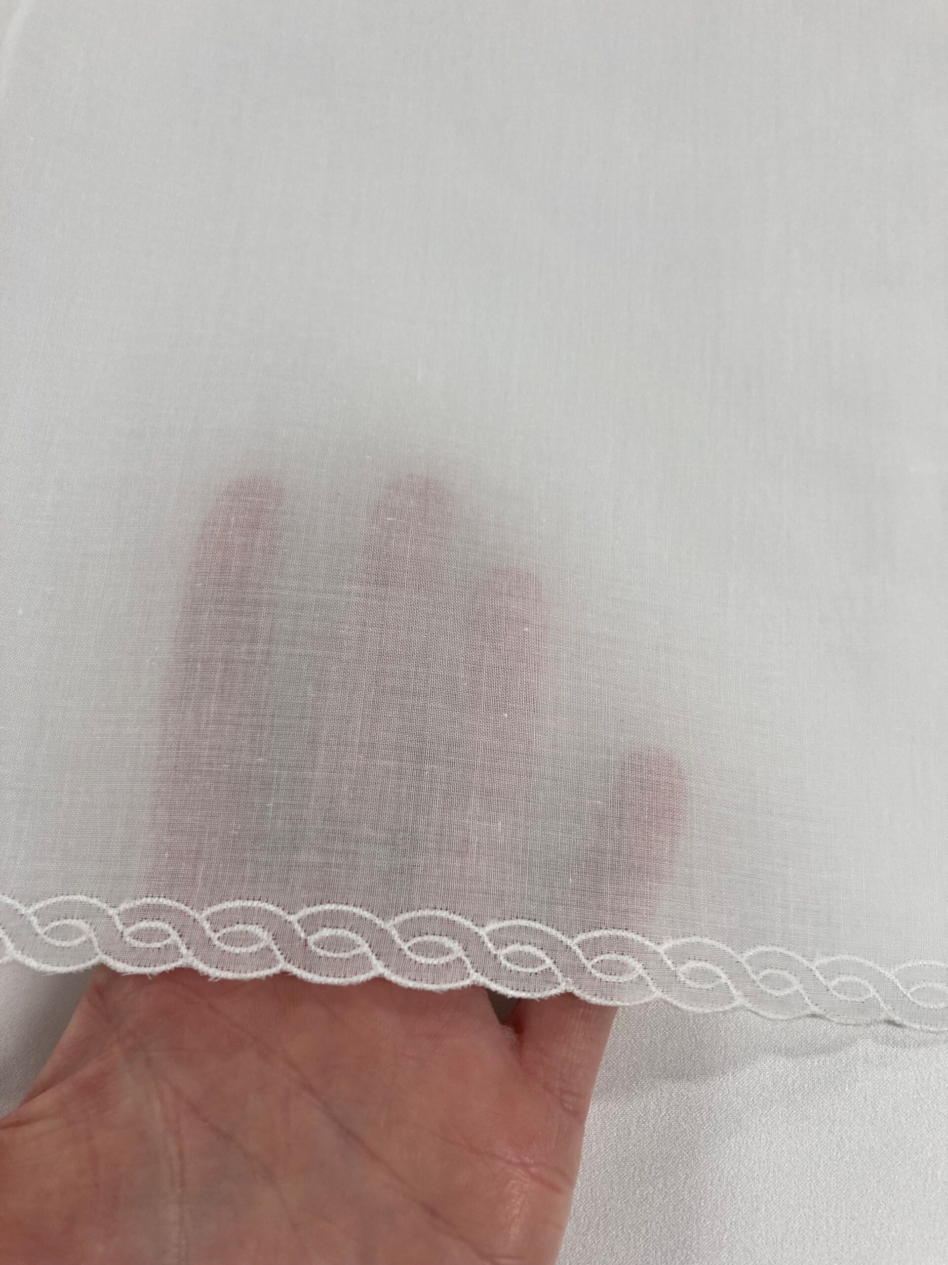 Batista Blanca Algodón Bordada Lucía