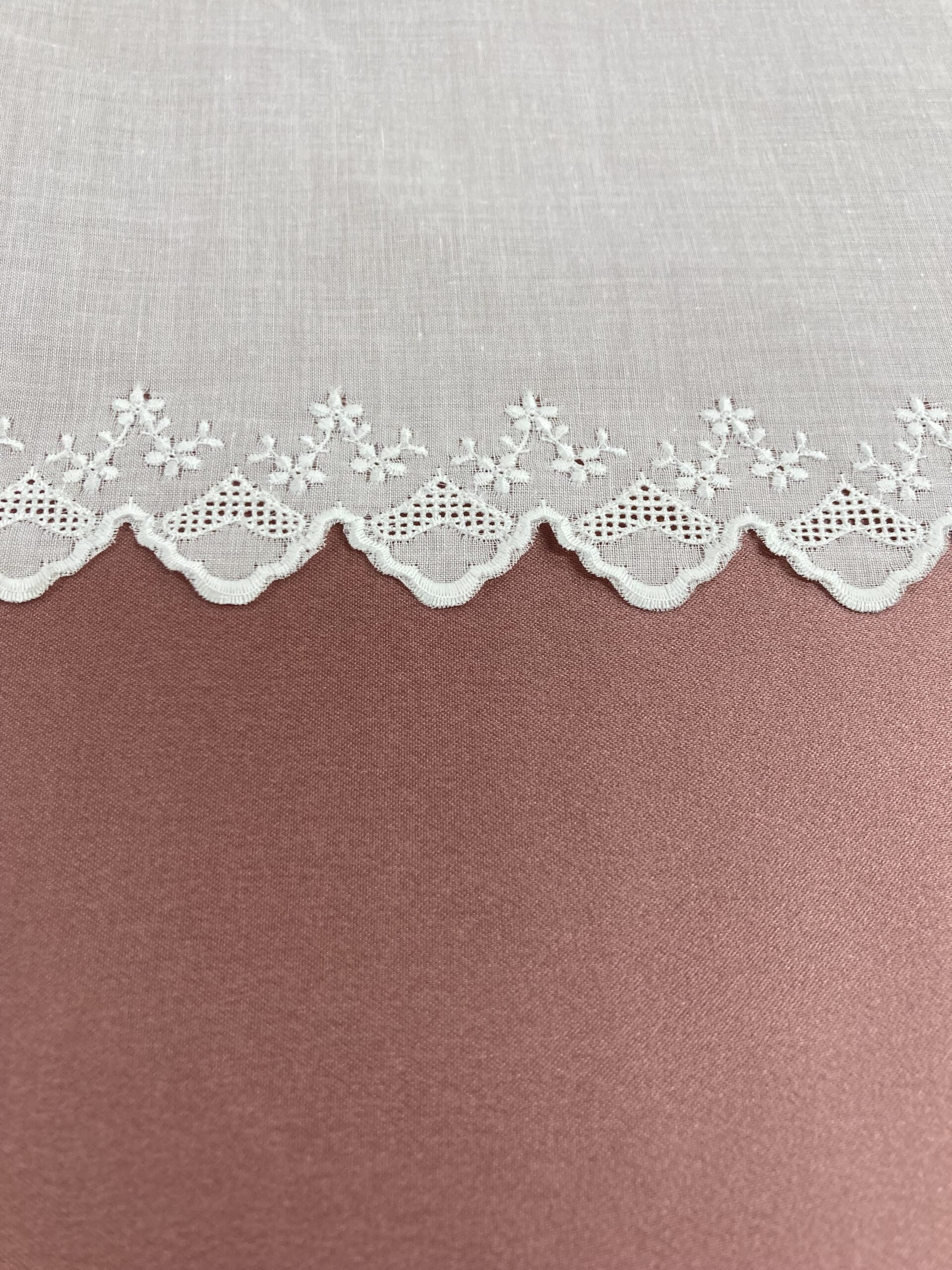 Batista Blanca Algodón Bordada Jimena