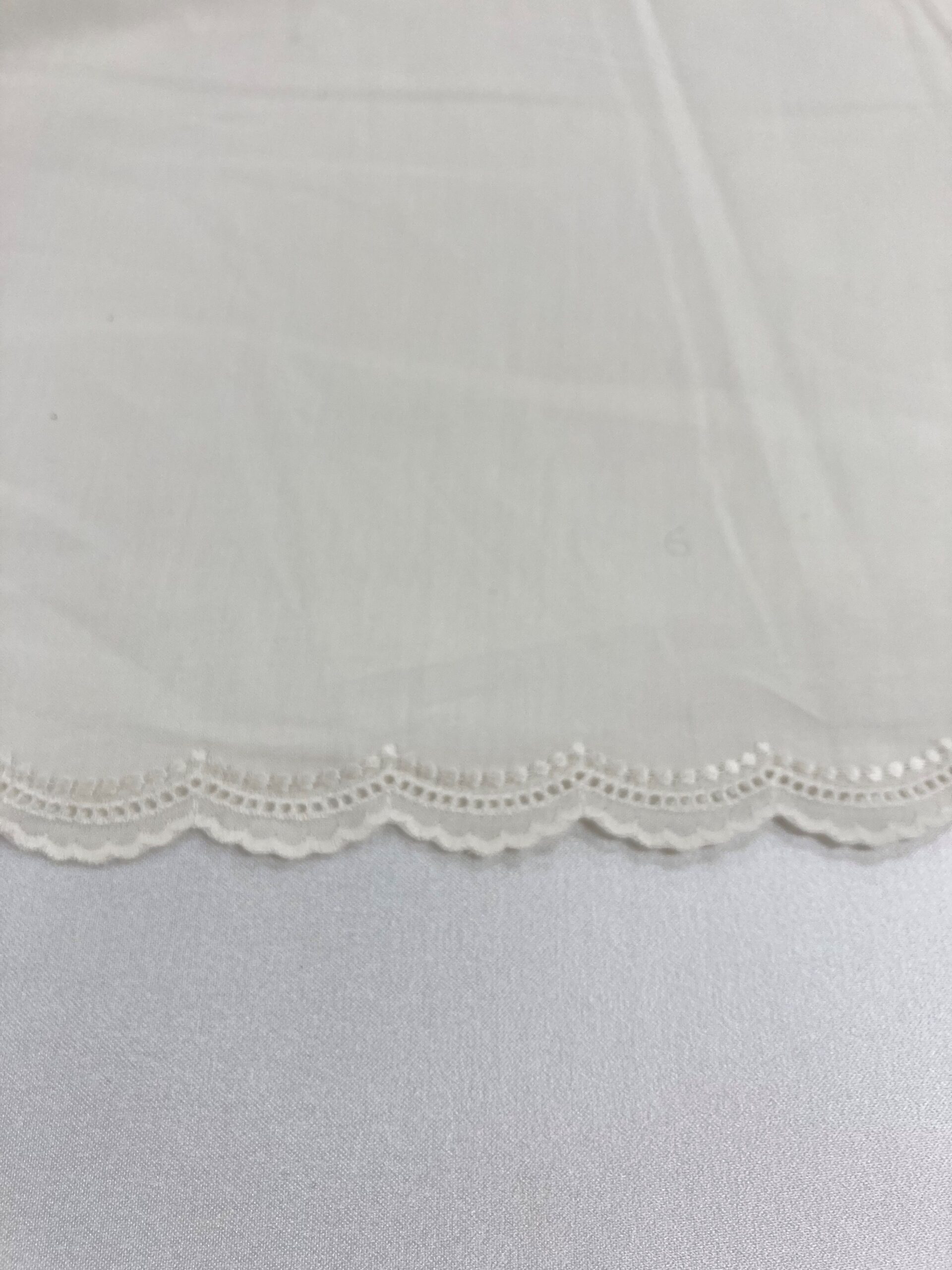 Batista Beig Algodón Bordada Paula