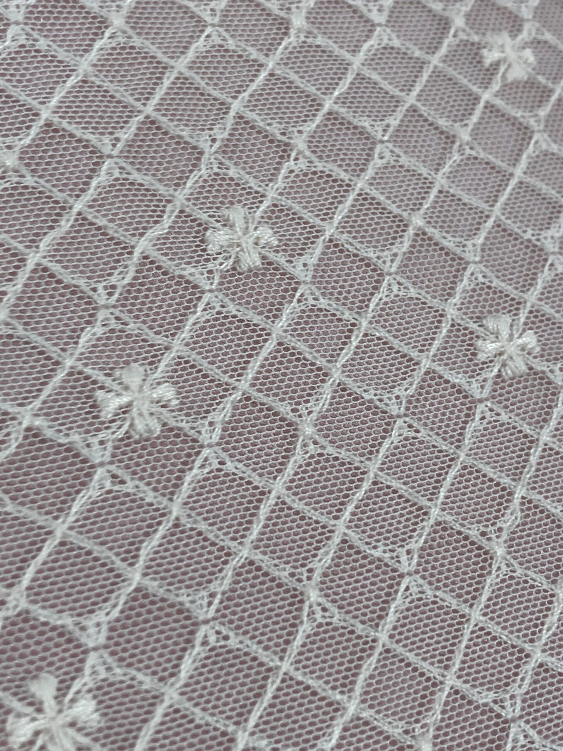 Tul bordado Bora rosa salmón