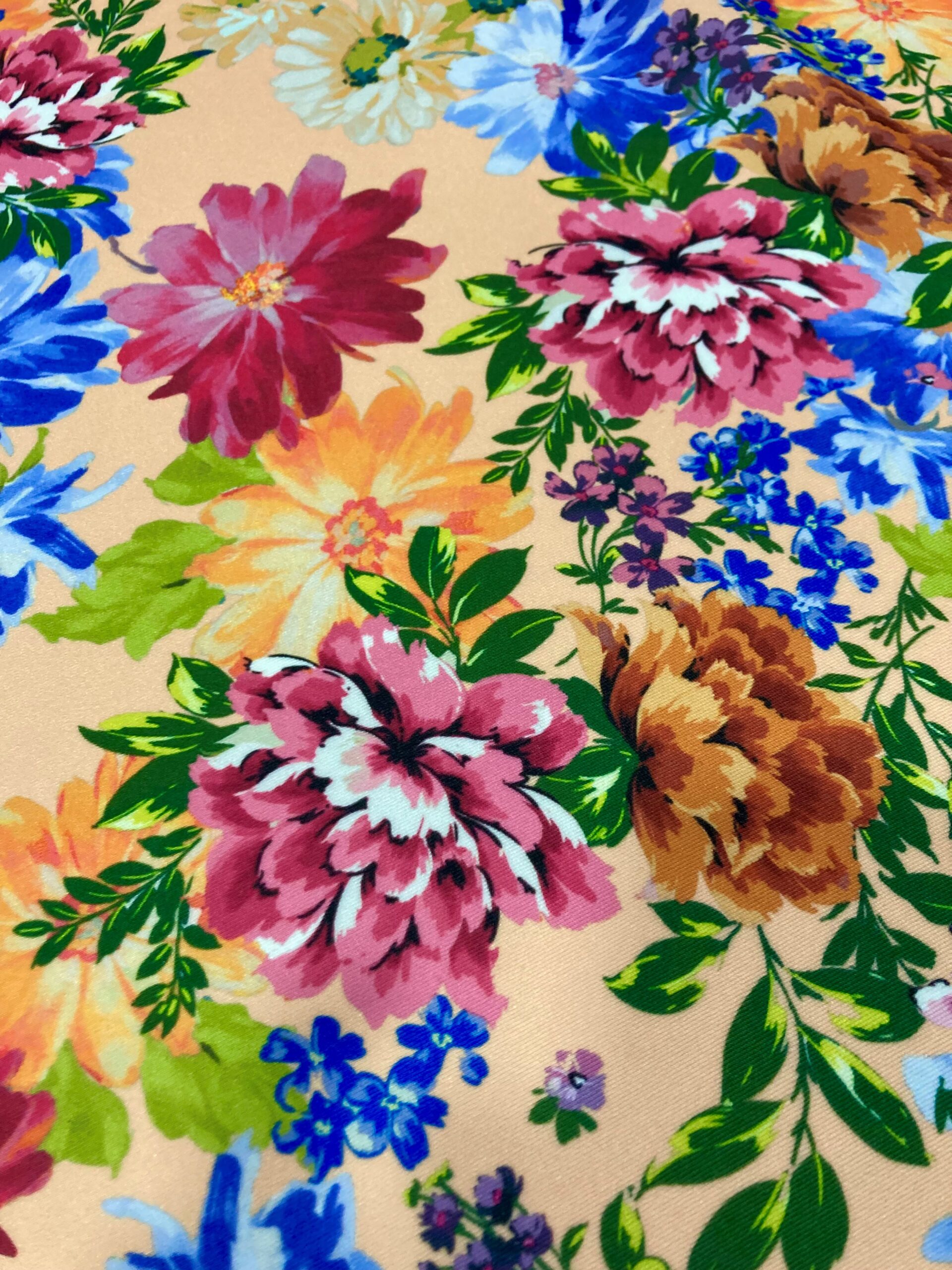 Bielástico gabardina floral--