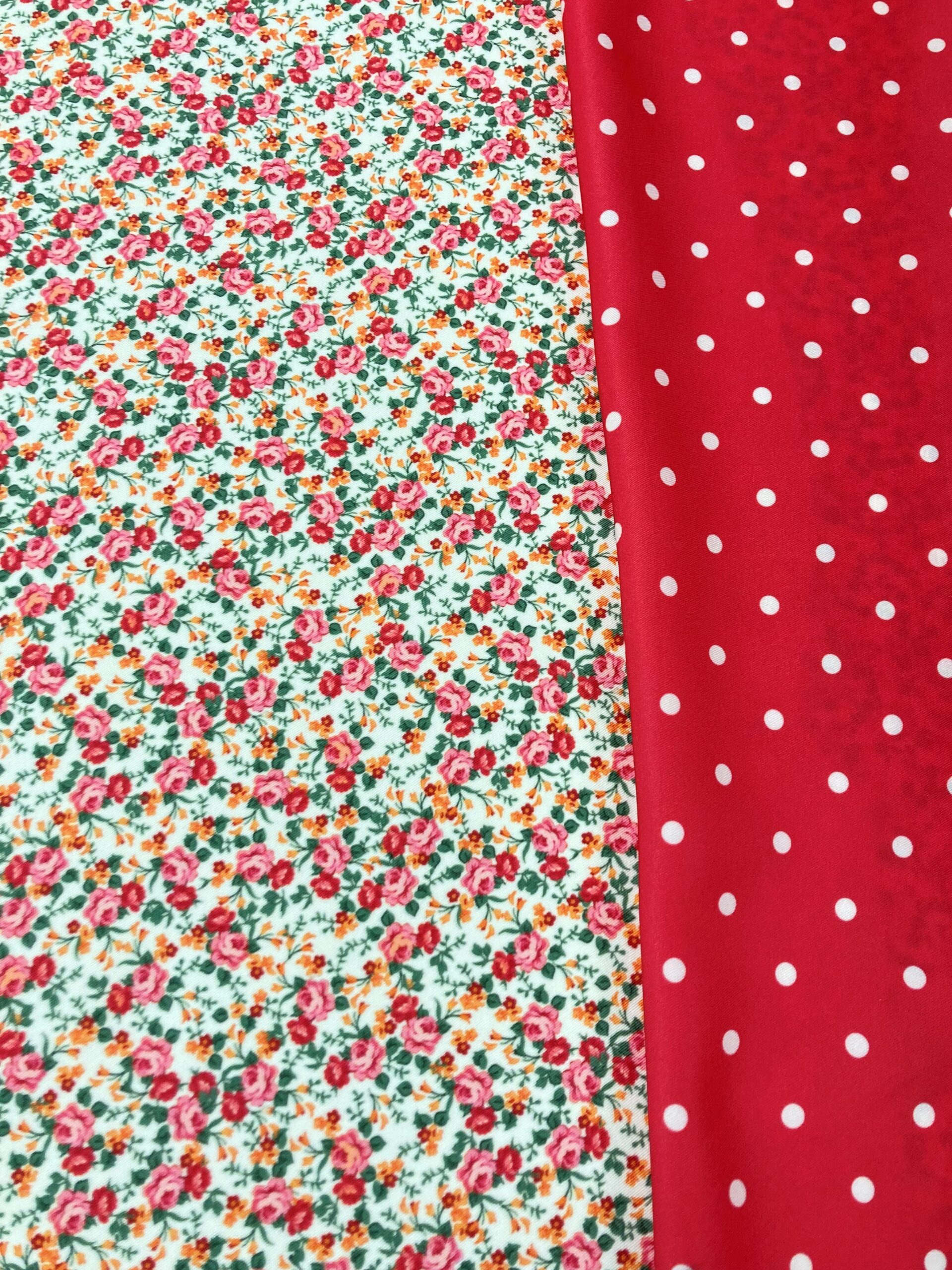 Bielástico gabardina lunar blanco f.rojo