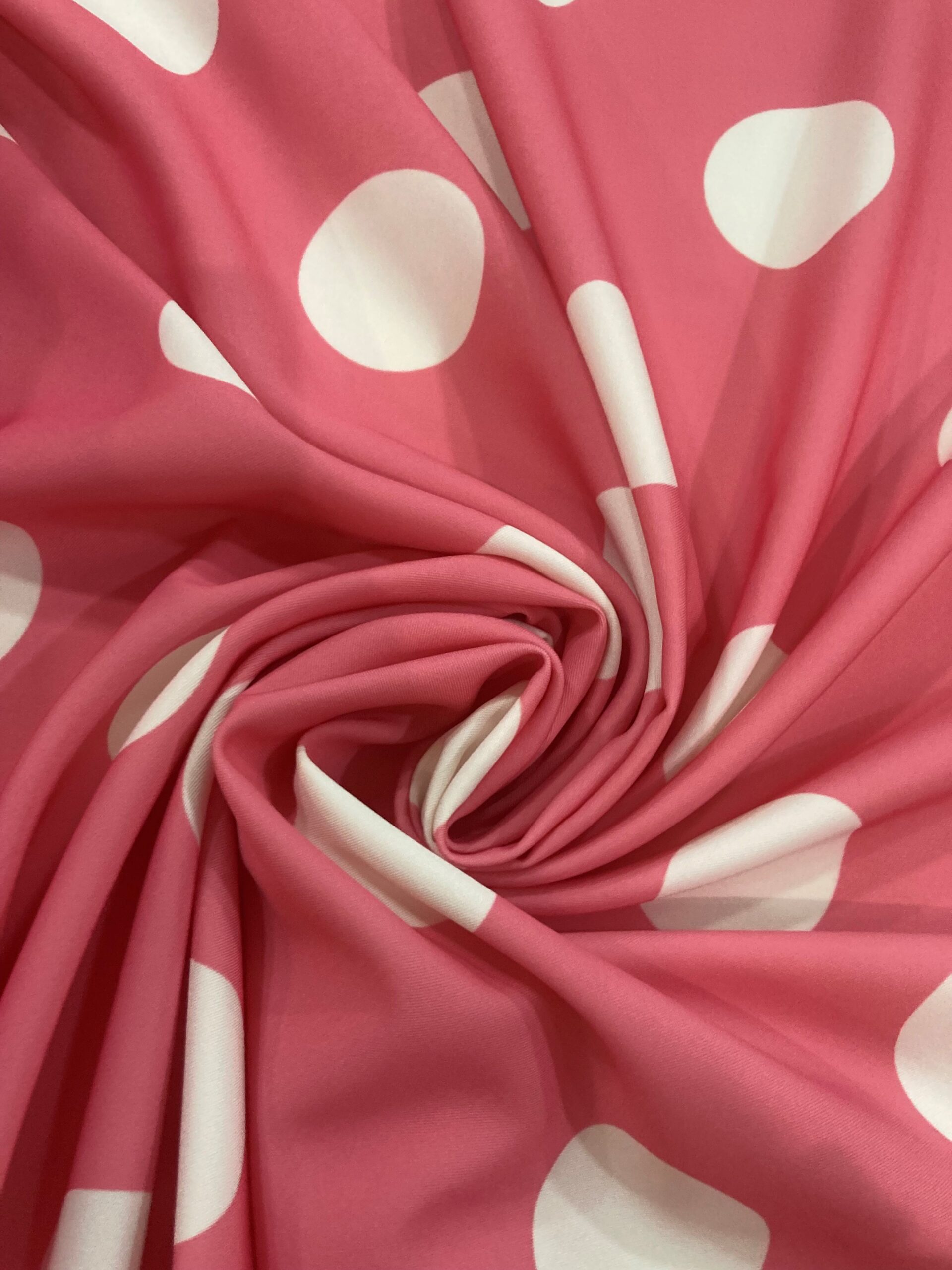 Bielástico gabardina lunar blanco grande f.rosa