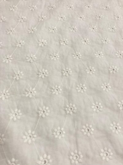 Batista Blanca Algodón Perforada kizo