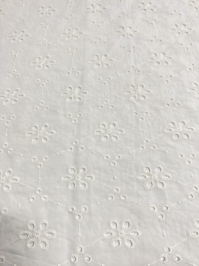 Batista Blanca Algodón Perforada Polka