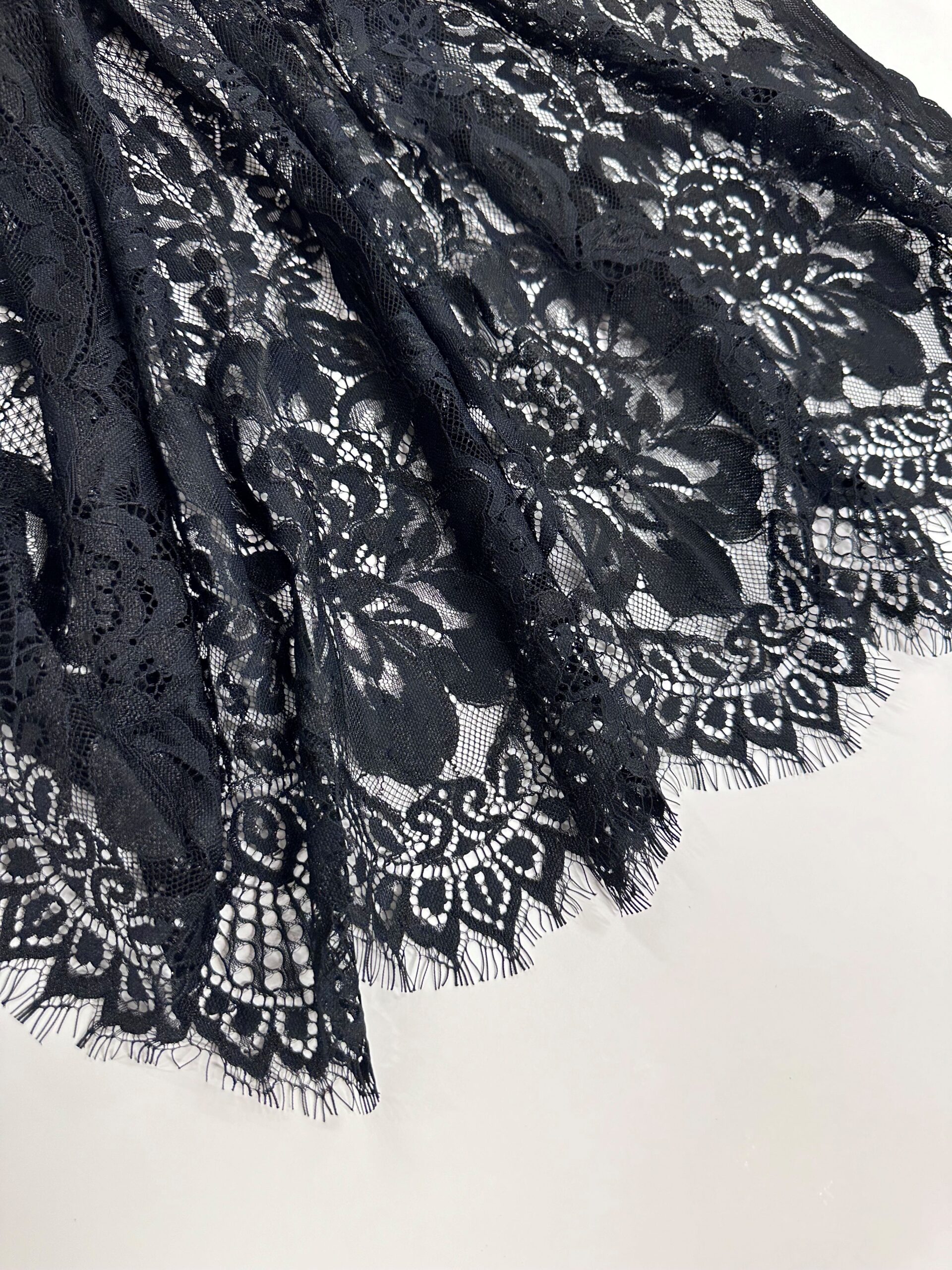 Mantilla Carmen negra