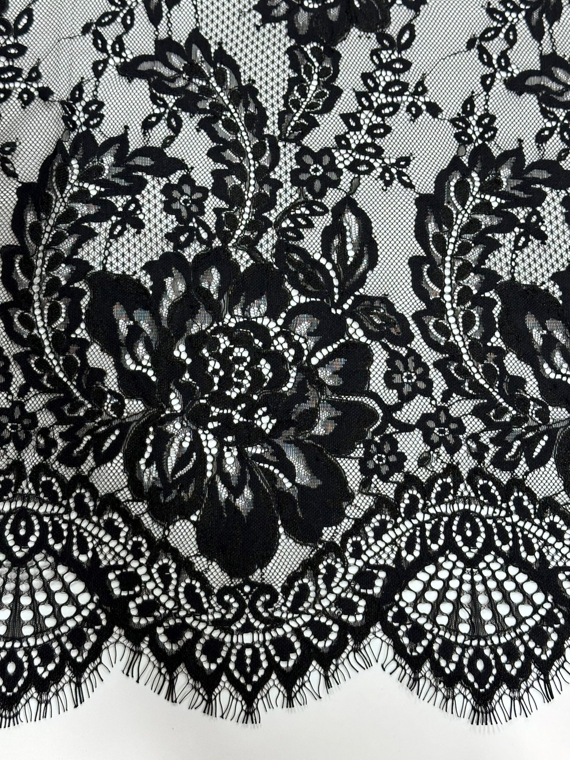 Mantilla Carmen negra