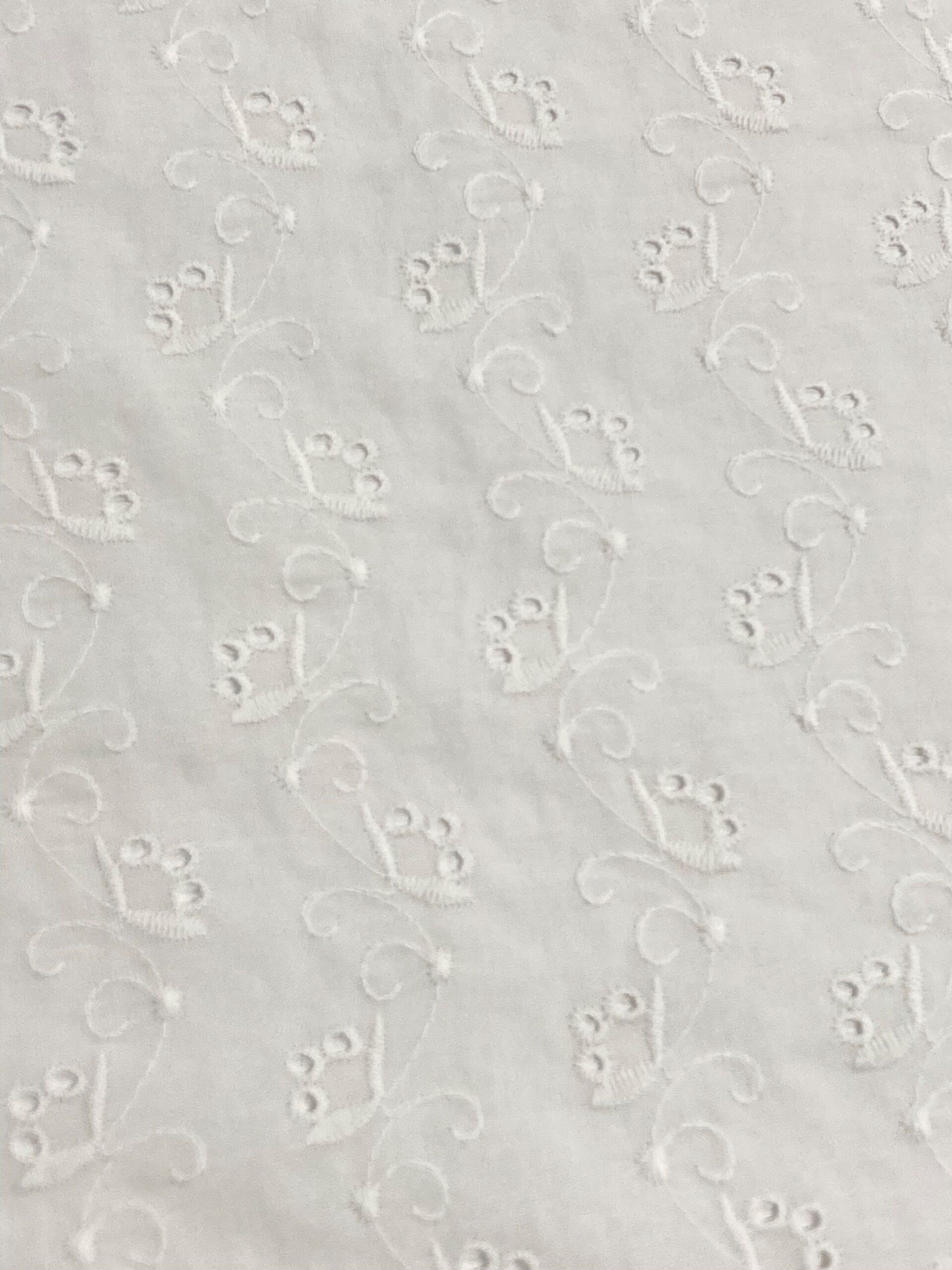 Batista Blanca Algodón Perforada Jive