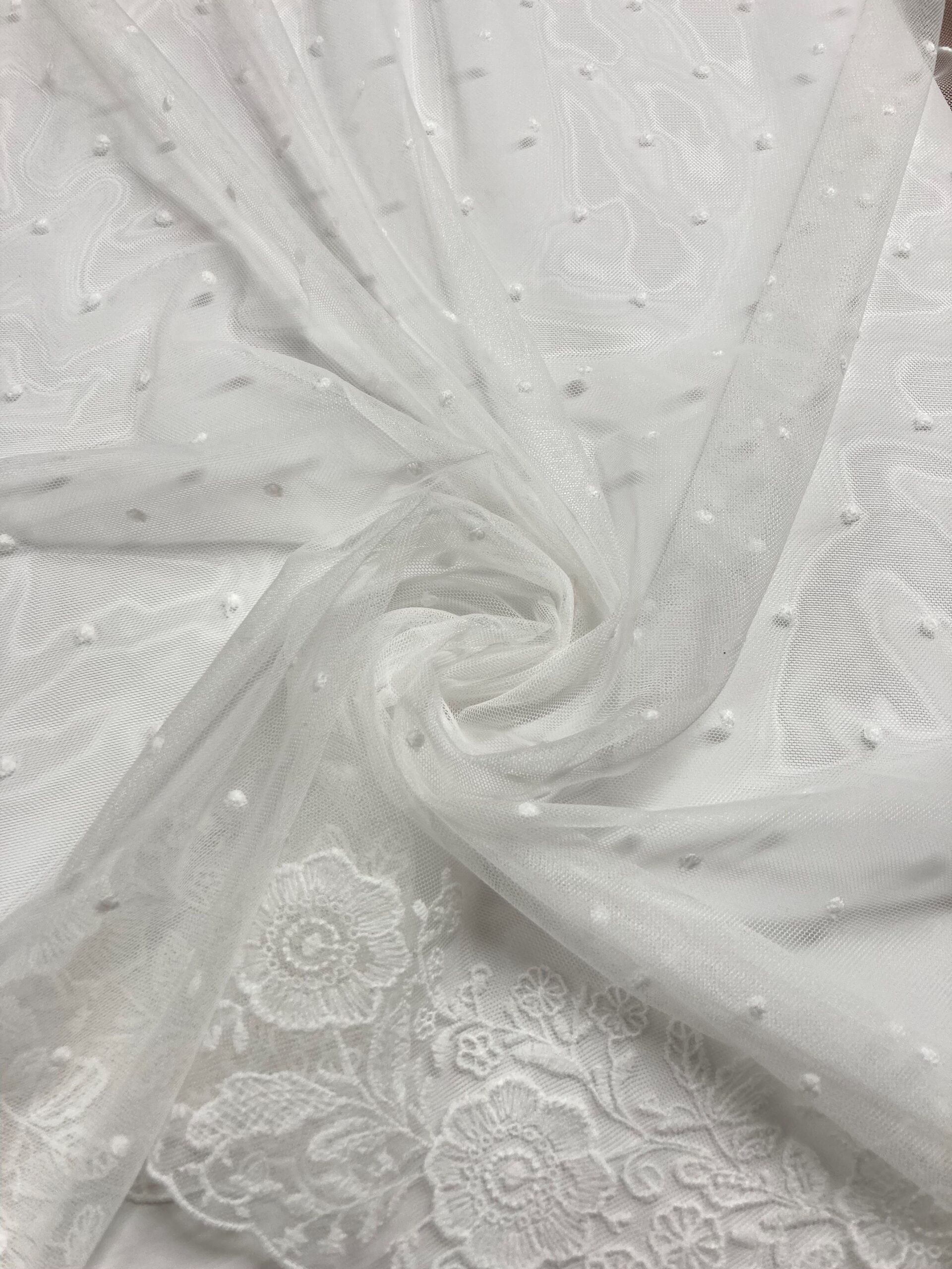 Tul bordado Bryn Blanco