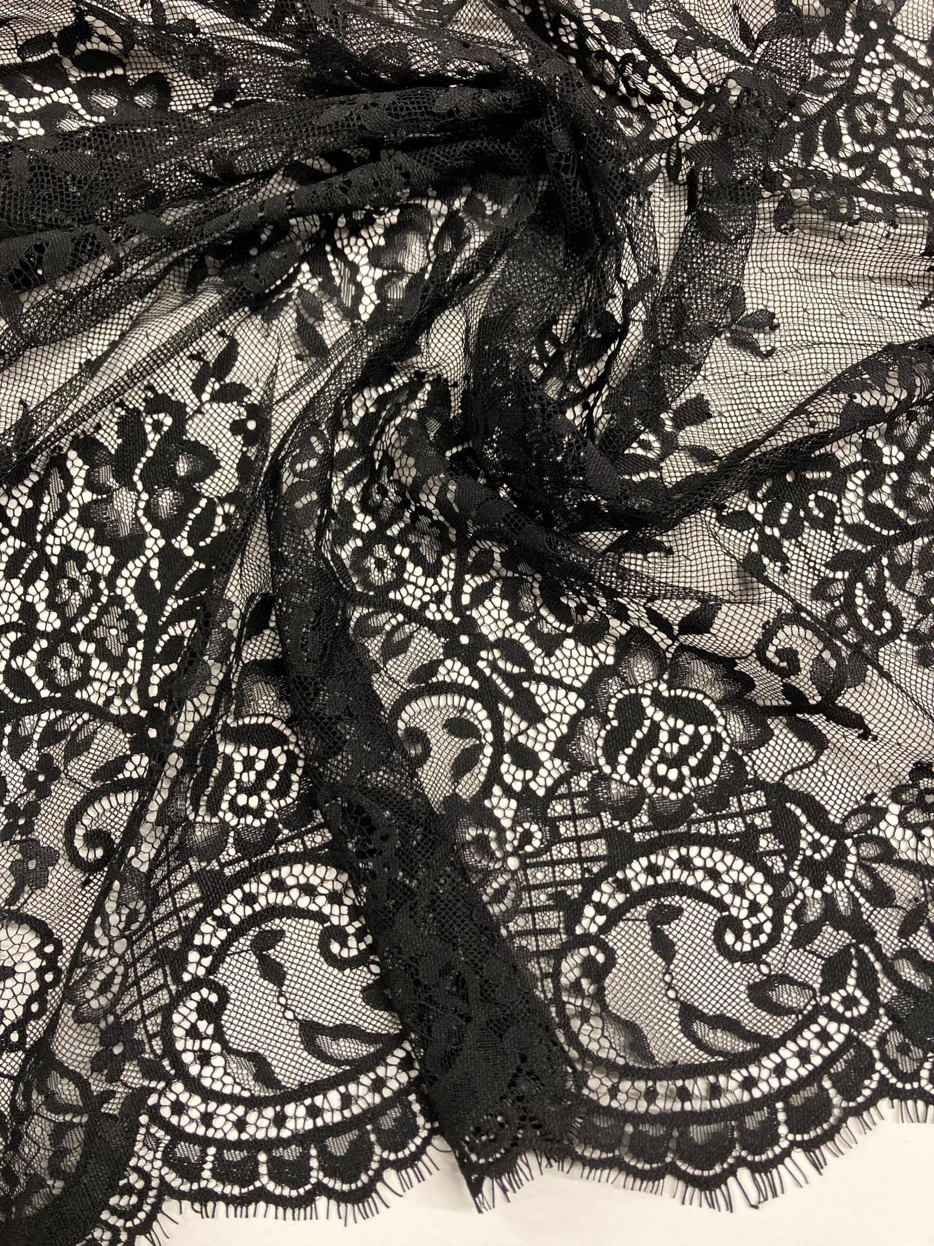 Mantilla Rosario negra