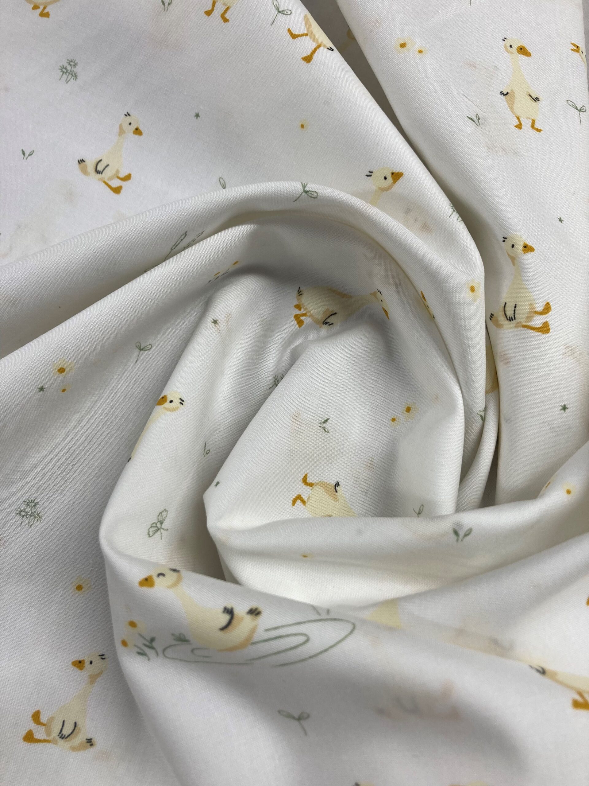 Algodón patos f.blanco