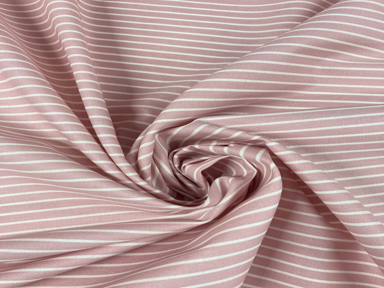 Rayas Lucía rosa maquillaje