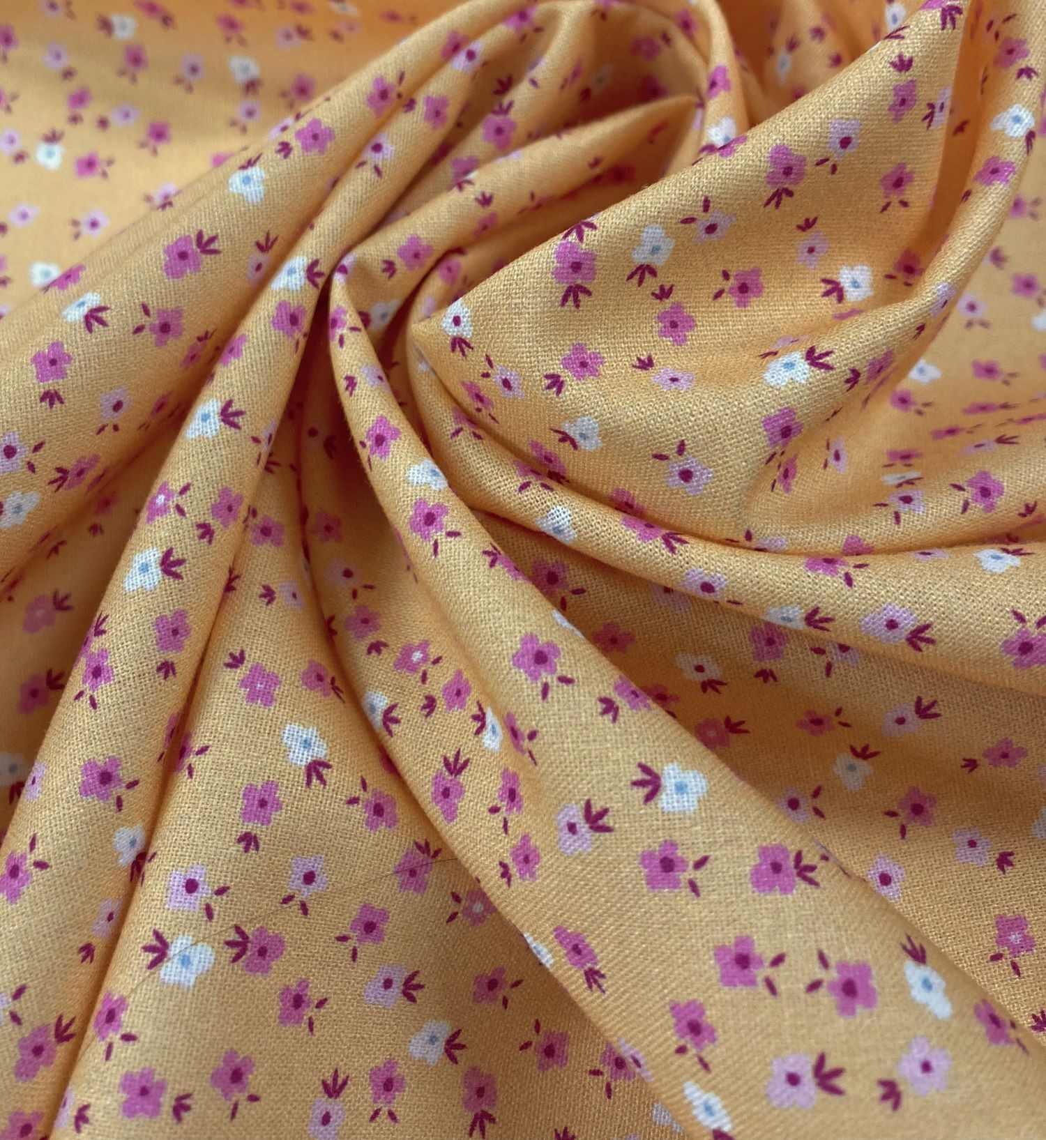 Egea flor melocotón