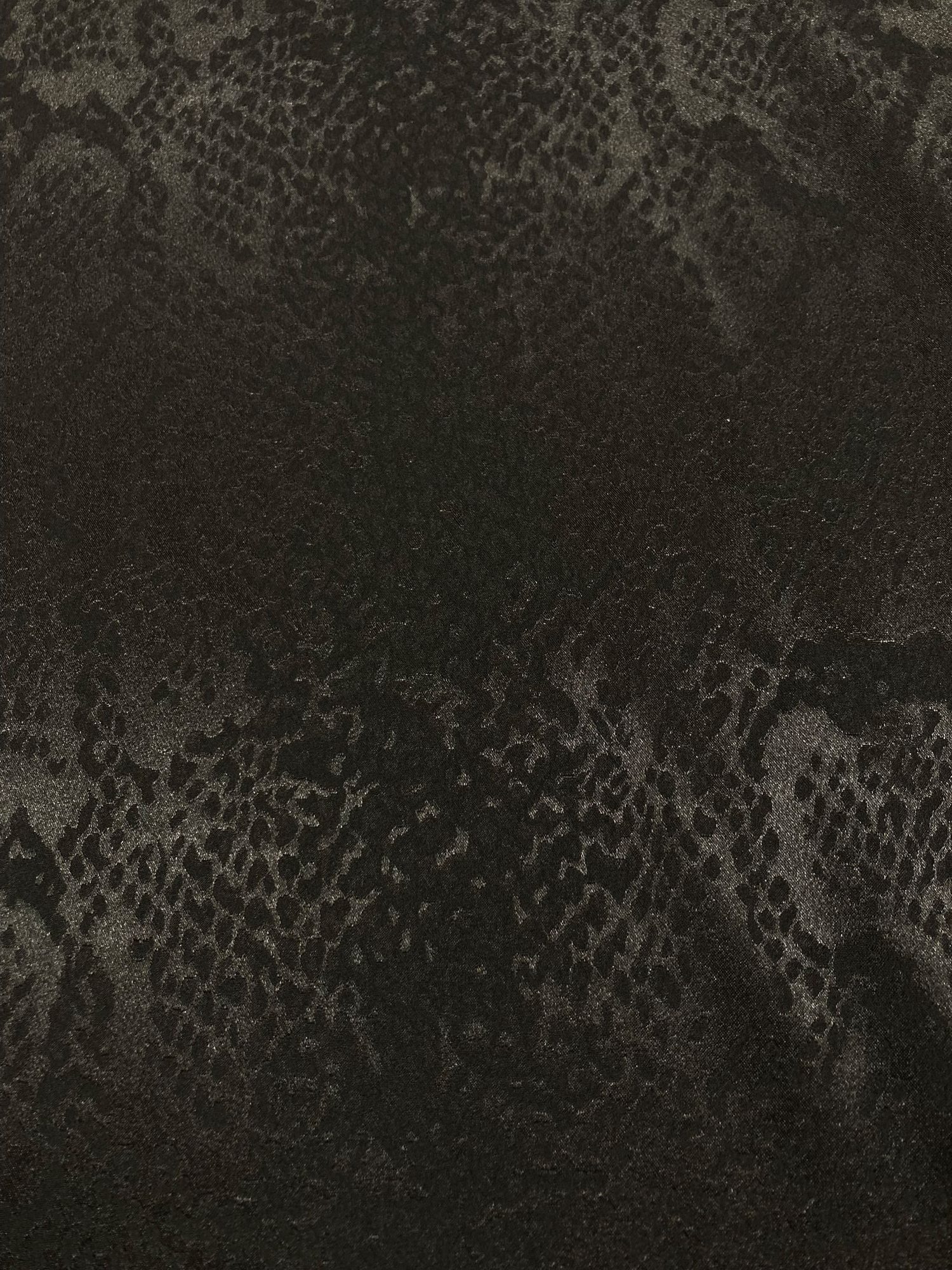 Satén jacquard animal print negra