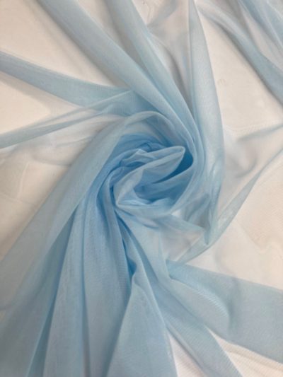 Tul Suave Caído Celeste
