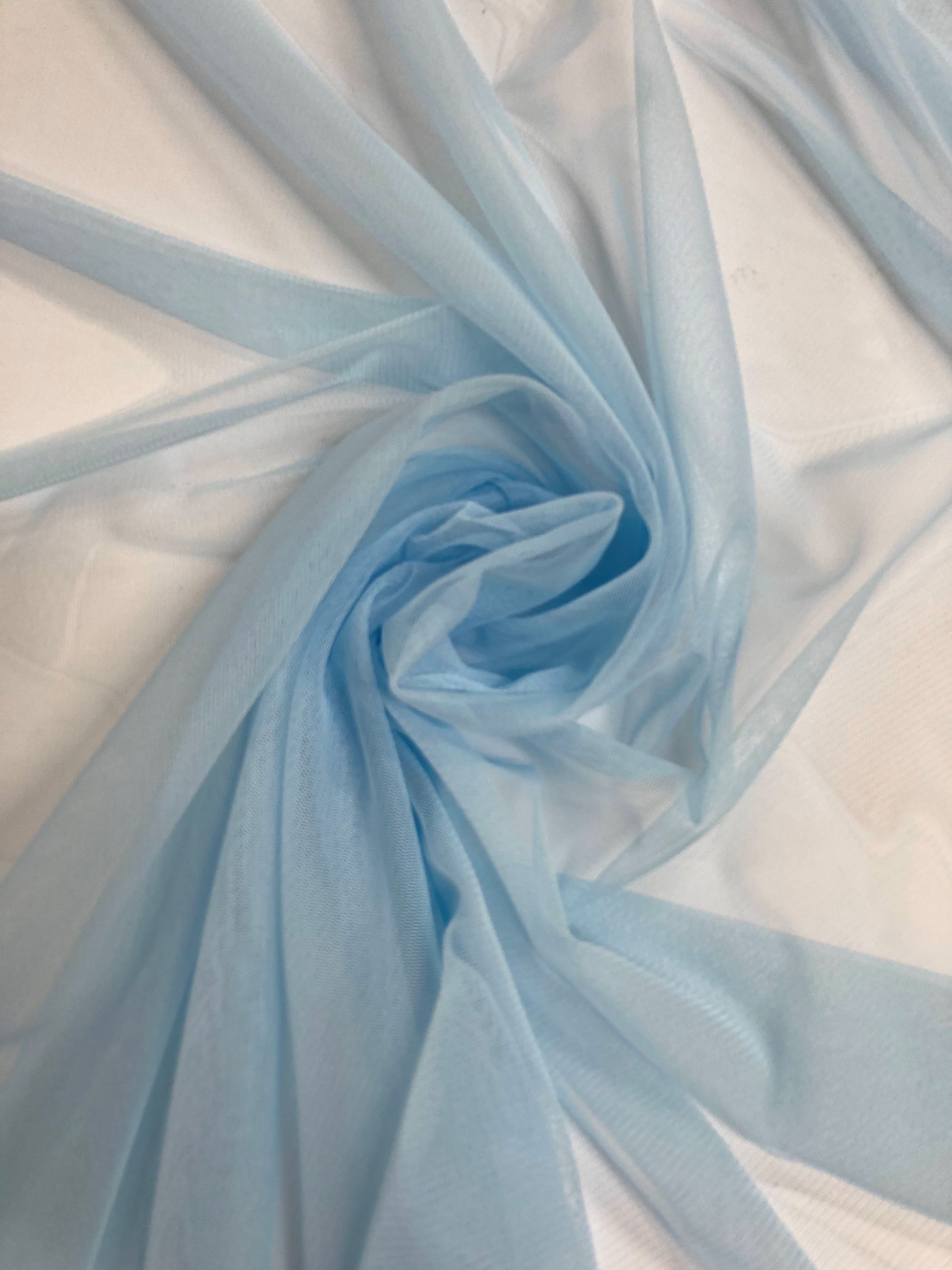 Tul Suave Caído Celeste