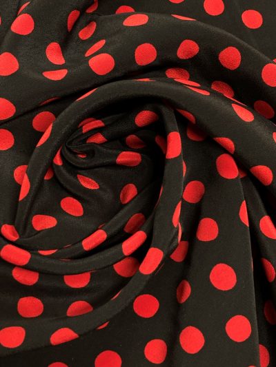 Coxivo negro lunar rojo 11mm